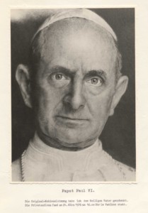 In Anerkennung seines Porträts gewährte Papst Paul VI August Kunst und seiner Tochter Marion eine Privataudienz